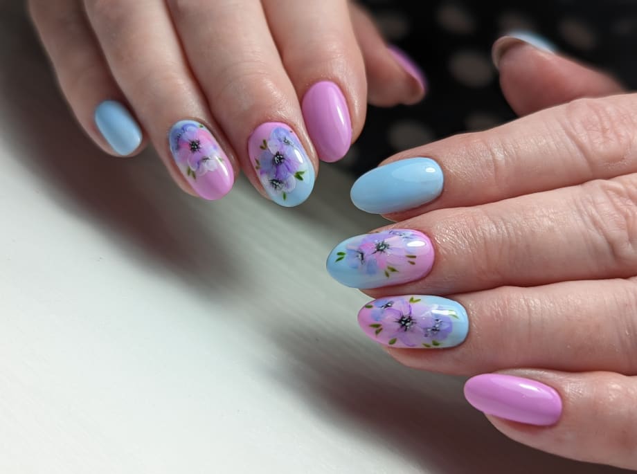 Meet Nail Artist Brigitta Fajt, NTNA Finalist!