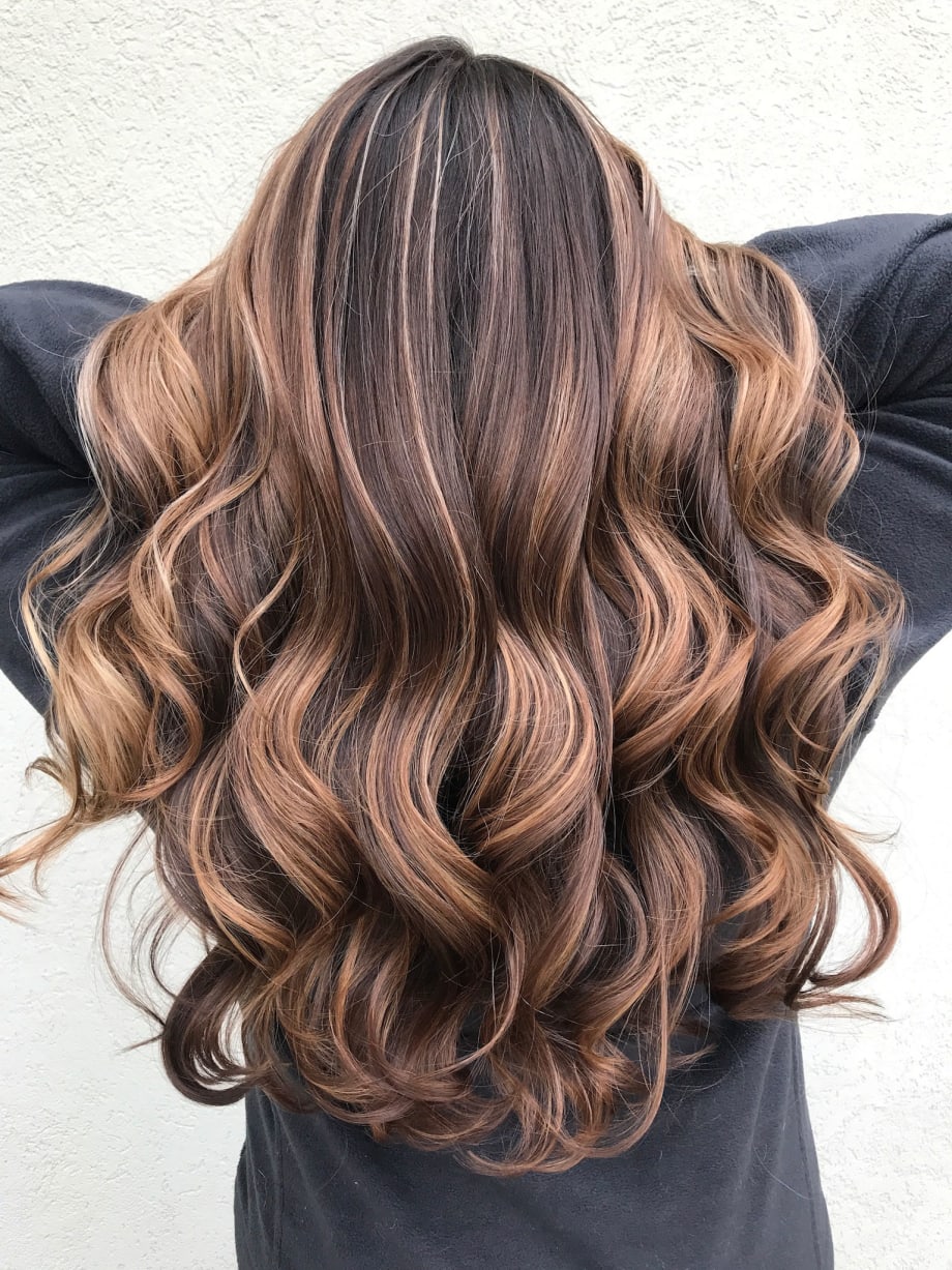 HOW-TO ALERT: Get the Formula for the Brunette Balayage Blowing Up Instagram