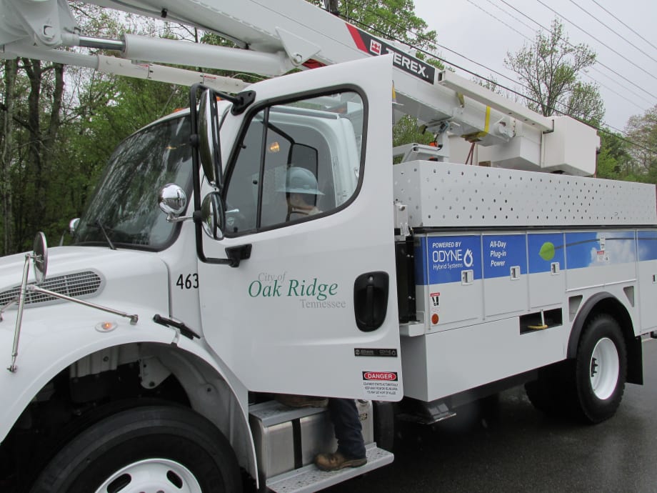 Tenn. City Utility Acquires Plug-In Hybrid Bucket Truck