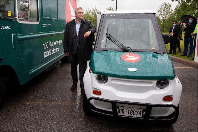 Canada Post Plans to Go Fully Electric by 2040