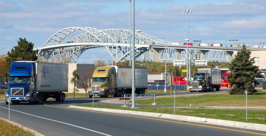 Canada to Turn Away Unvaccinated Truck Drivers at Border