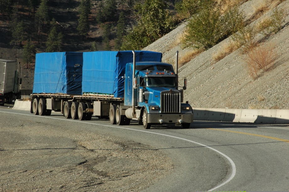What American Carriers Need to Know About Canada's ELD Rule