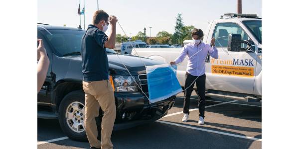 Face Masks Placed on Government Cars to Promote Mask-Wearing