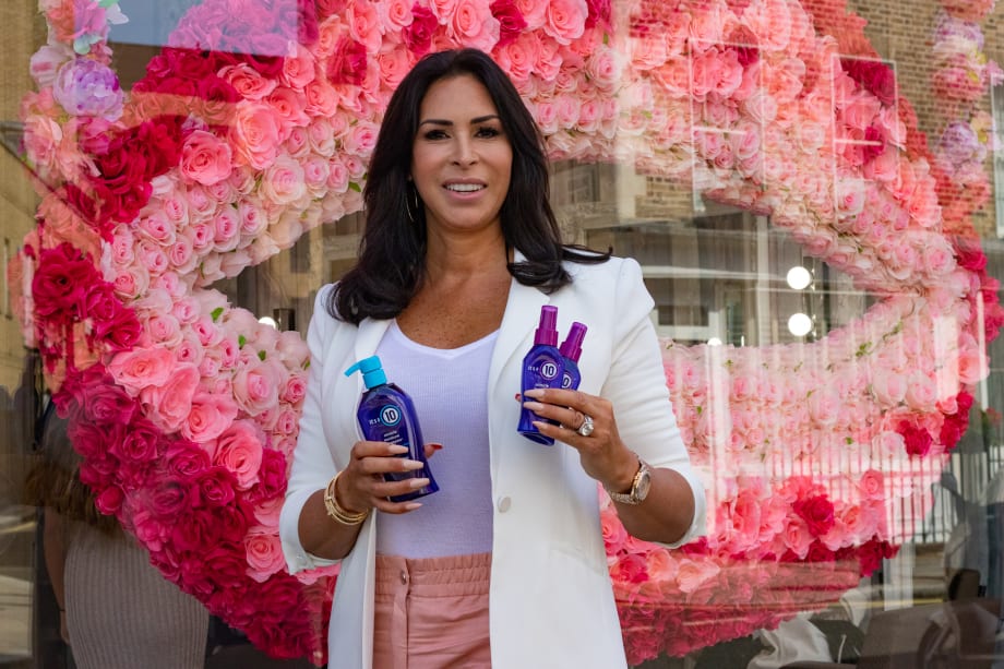 Meet Carolyn Aronson, Founder & CEO of It’s A 10