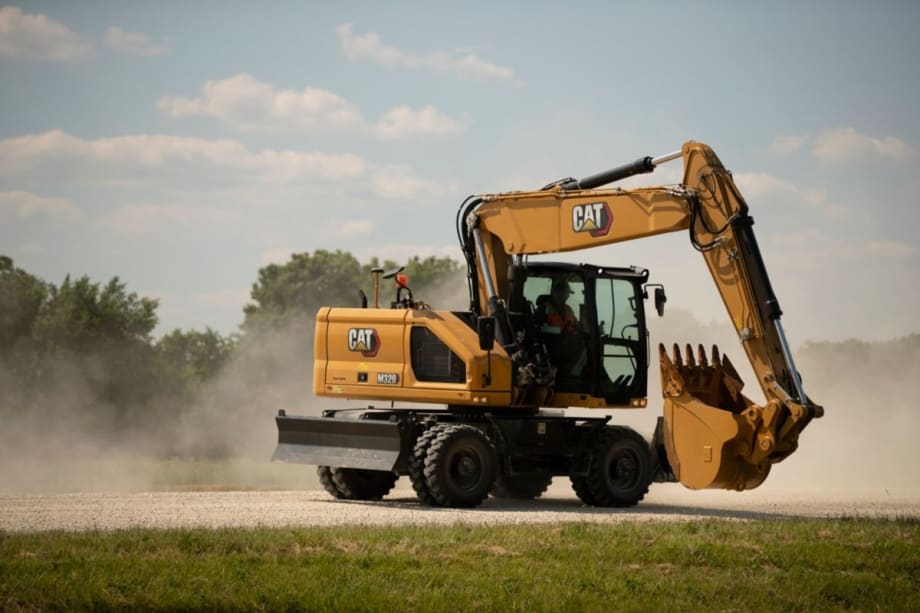 Cat M320 Wheeled Excavator Offers Extended Service Intervals