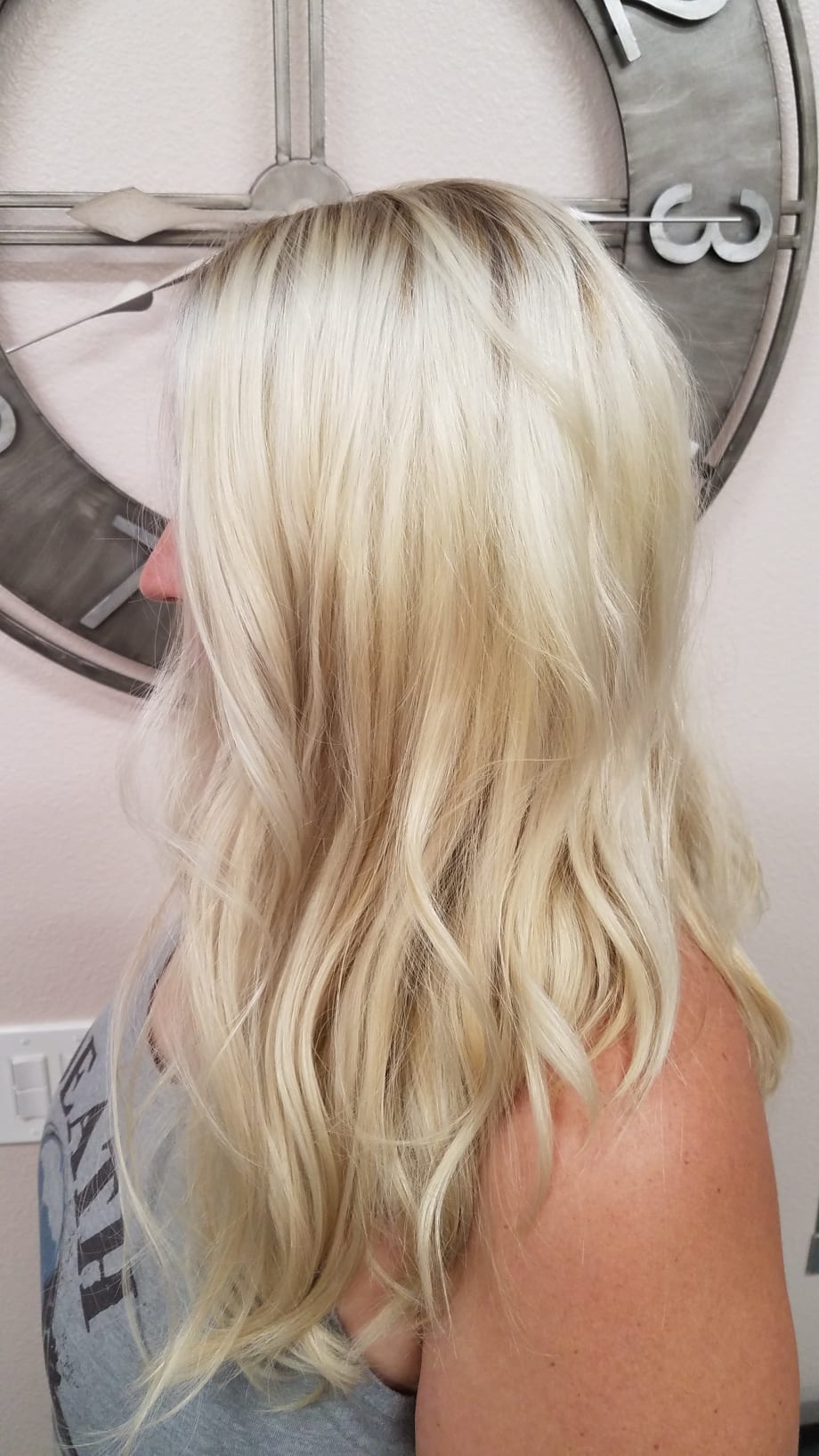 Color Removing: From Magenta To Pale Blonde
