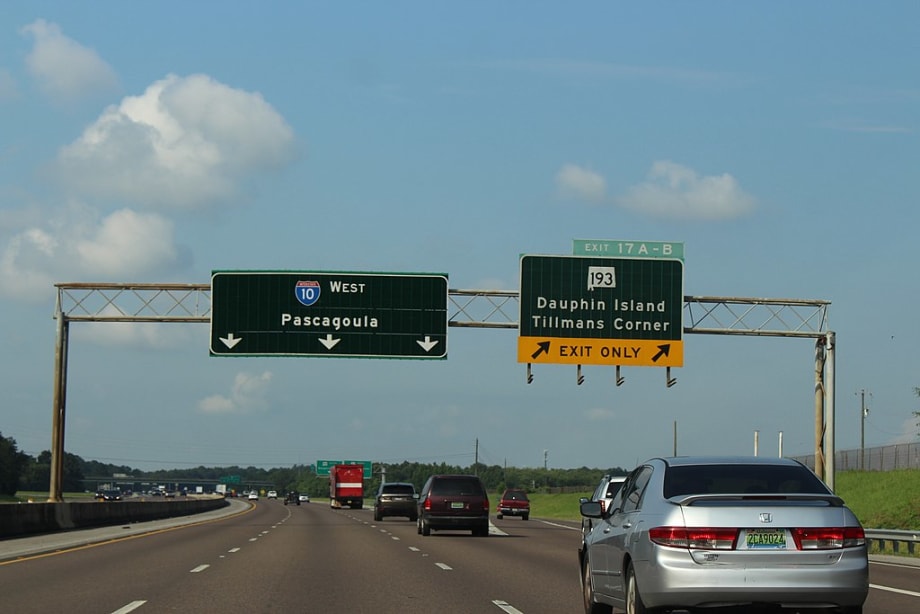 Alabama Rolls Out Left-Lane, Seat Belt Laws
