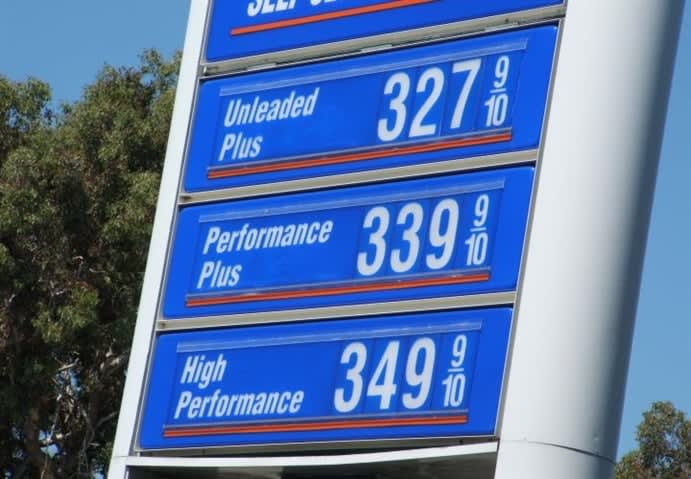 Gasoline Reverses Rising Tide, Falls to $2.45 Per Gallon