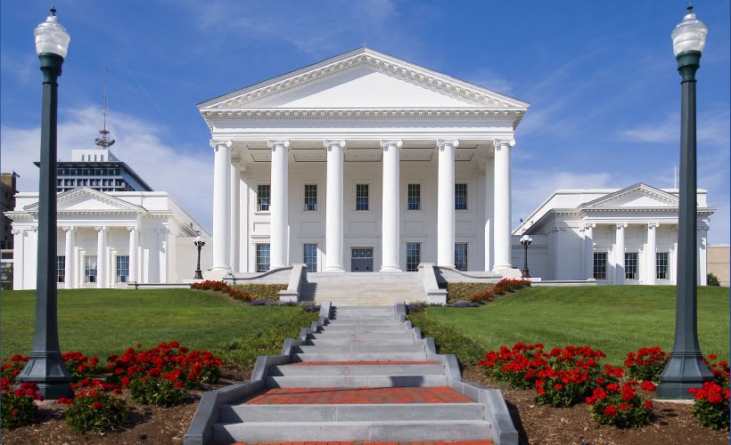 Virginia Cellphone Driving Ban Moves Forward