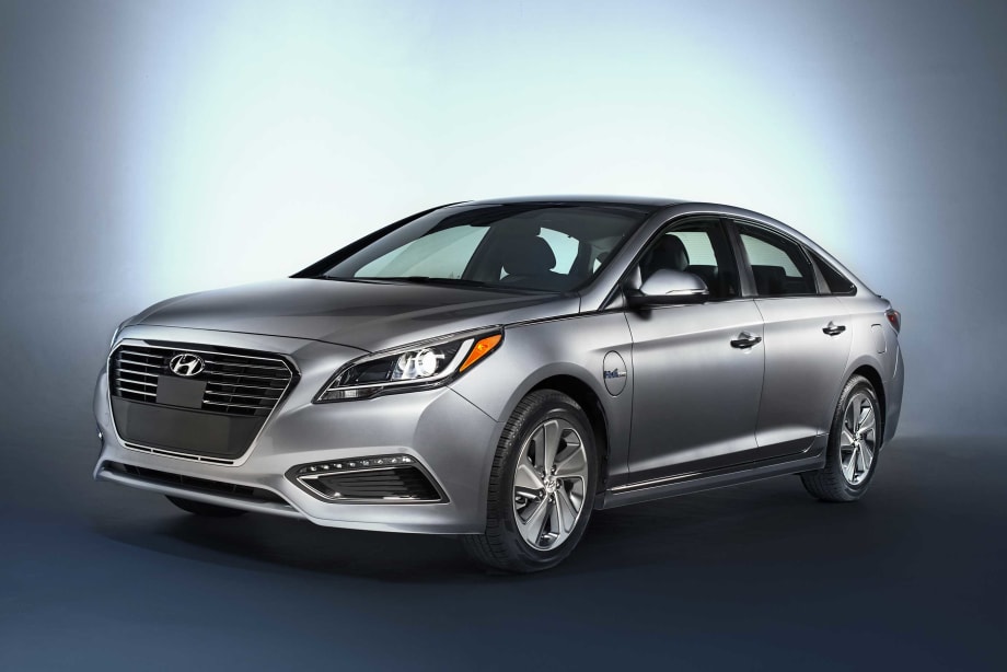 Hyundai Enters EV Segment With Plug-In Sonata