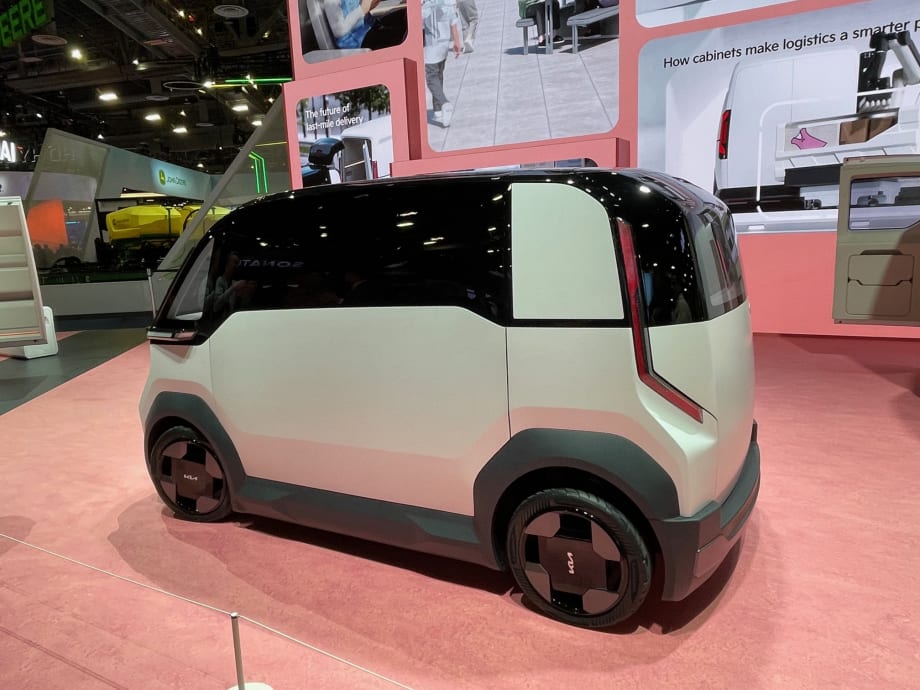 CES 2024: Dissecting 6 Tech Trends for Fleets
