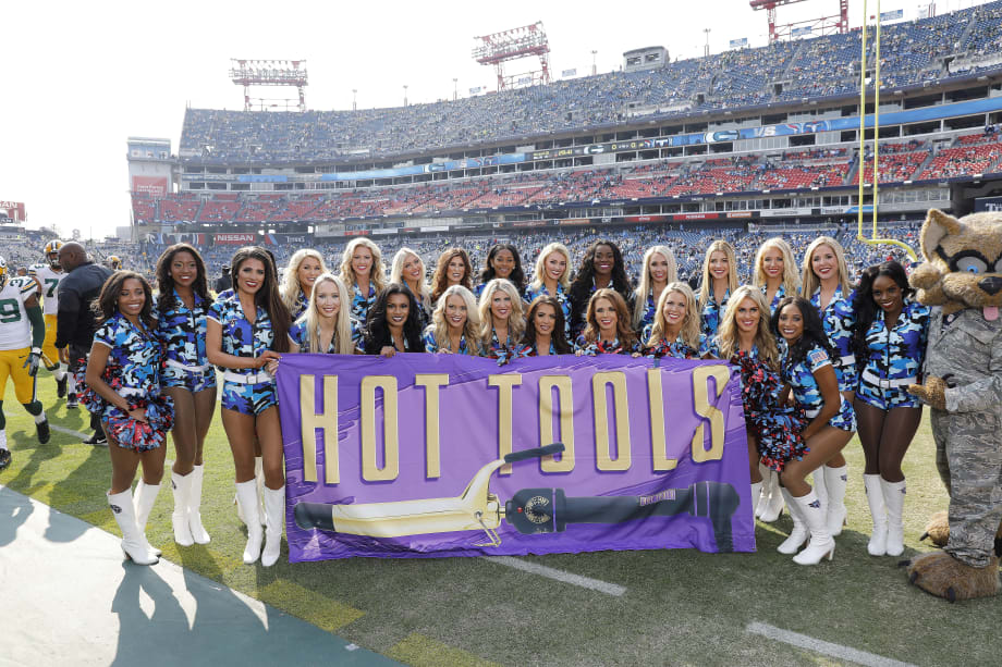 Hot Tools Creates Touch-Down Style for Tennessee Titans Cheerleaders
