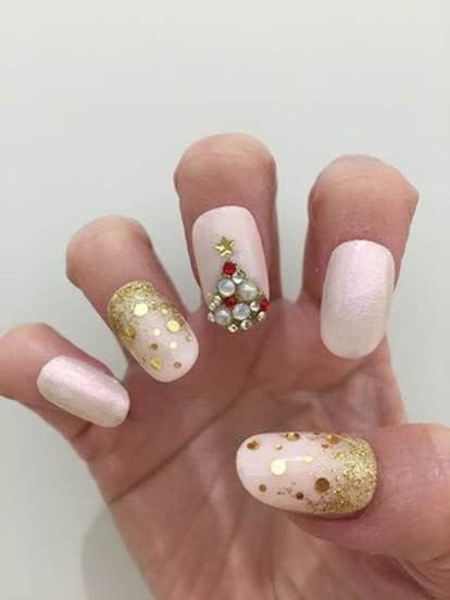 Holiday Nail Art How-Tos