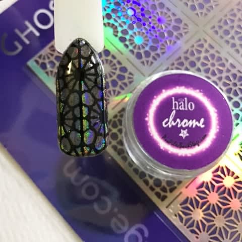 How to Easily Create Chrome Nail Art
