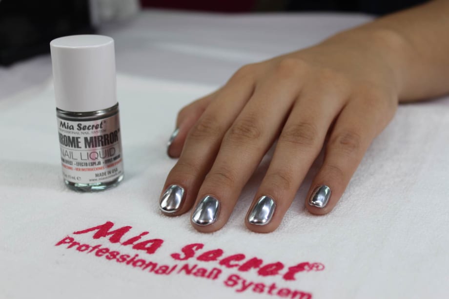 How-To: Chrome Mirror Nails by Mia Secret