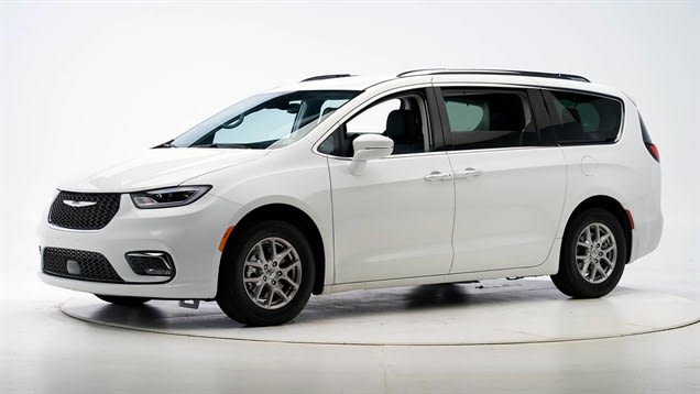Chrysler Pacifica Captures Top Safety Pick+ Award