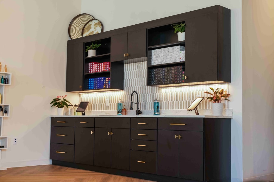 Jade Salon color bar