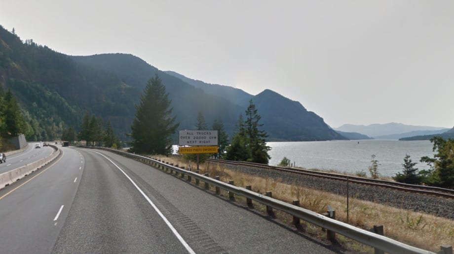 Officials Plan Regular Inspections for Tire Chains in Columbia River Gorge
