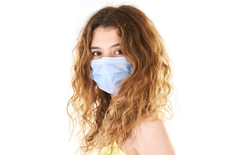 Stylists with Coronavirus Saw 139 Clients, None of Them Fell Ill. Everyone Wore a Mask.