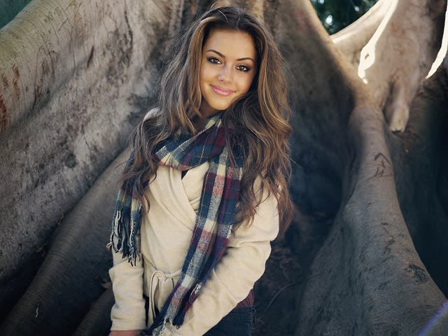 How to Achieve 'Cozy Girl' Style