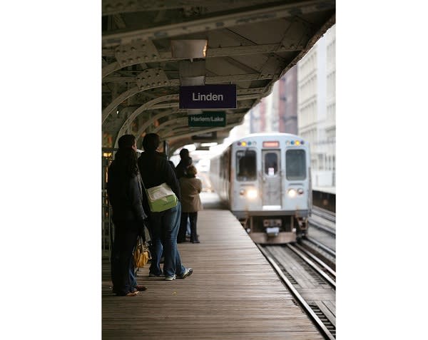 Survey of Chicago Transit Riders Indicates Possible Challenges Post-COVID