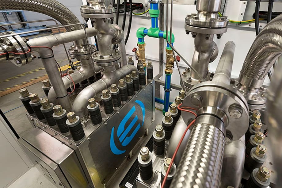 Cummins Reveals Road Map to Carbon-Free Hydrogen Economy