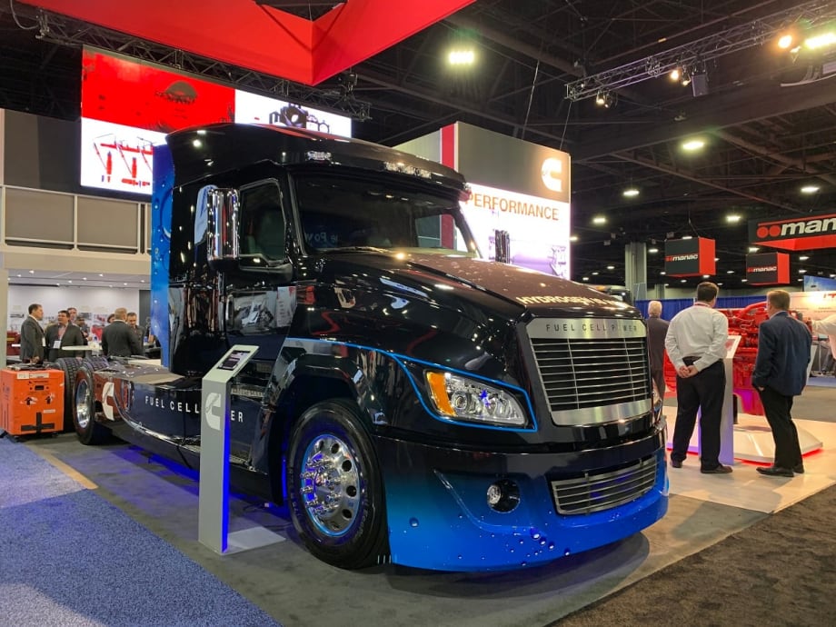 Cummins Showcases Hydrogen Fuel Cell Concept Truck