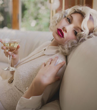 COLLECTION: Fragile Beauty Inspired by a Lonely Luxury