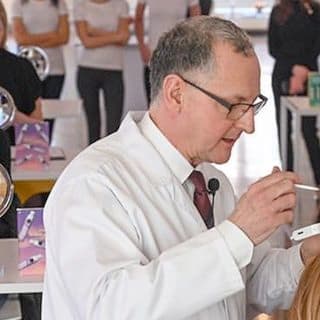 Accentuating Professional Expertise