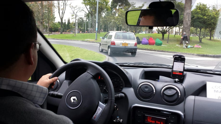 Avis Budget Unveils Smartphone Dash Mount