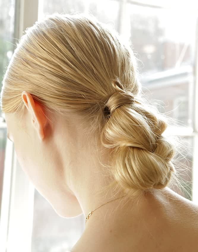 Fashion Week Spring/Summer 2017: Simple, Elegant Ponytail by Joseph DiMaggio at Novis