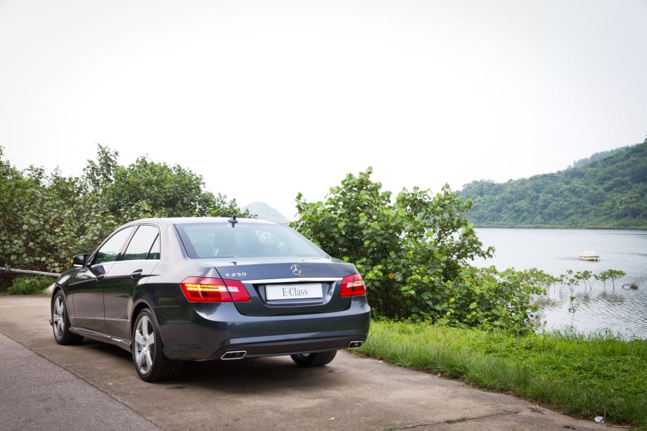 VW, Mercedes Launch Ride-Hailing Service in Shanghai 