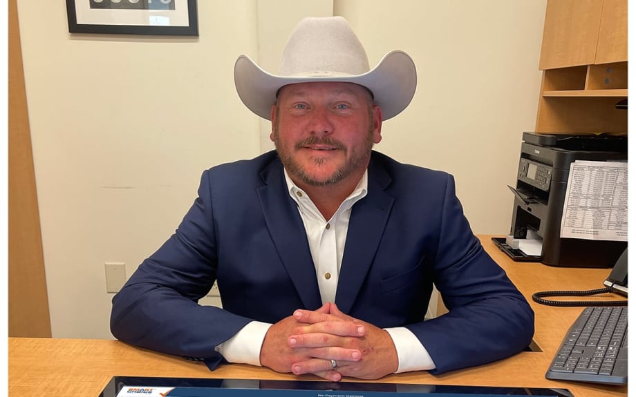 Why Some Win and Some Lose in F&I – Meet With Hoss Devine at Industry Summit