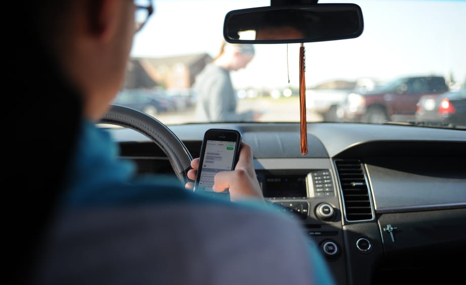 Arizona Launches Distracted Driving Education Program