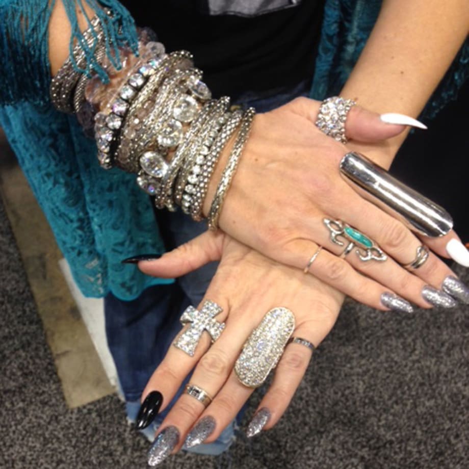 Details on DJ Victory's Haircolor at America's Beauty Show 2015