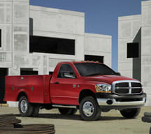 Dodge Debuts Beefy 6.7-liter Cummins Turbo-Diesel Engine on Class 3 Pickups 

