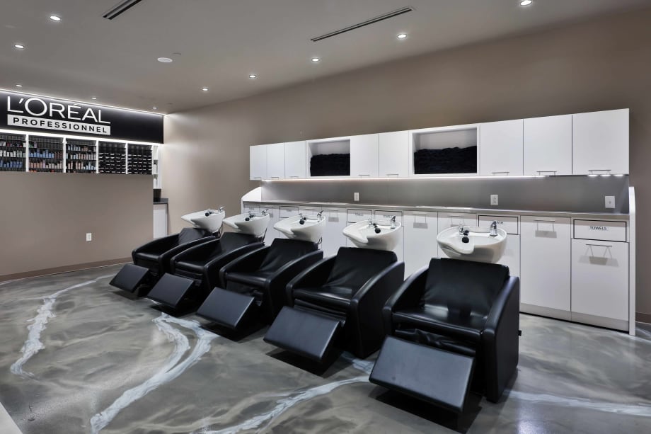 Shampoo lounge at Dominic Michael