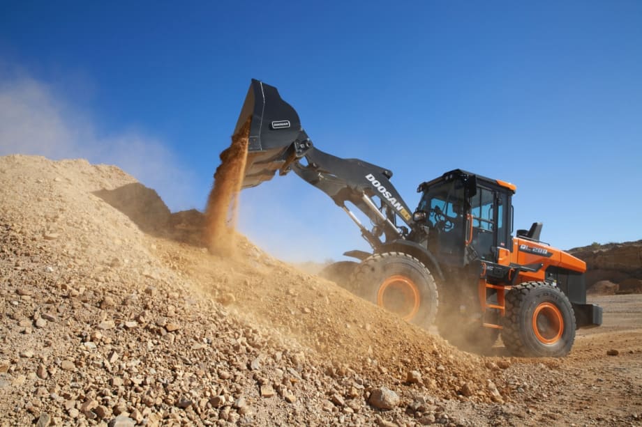 Doosan Expands -7 Series Wheel Loader Line