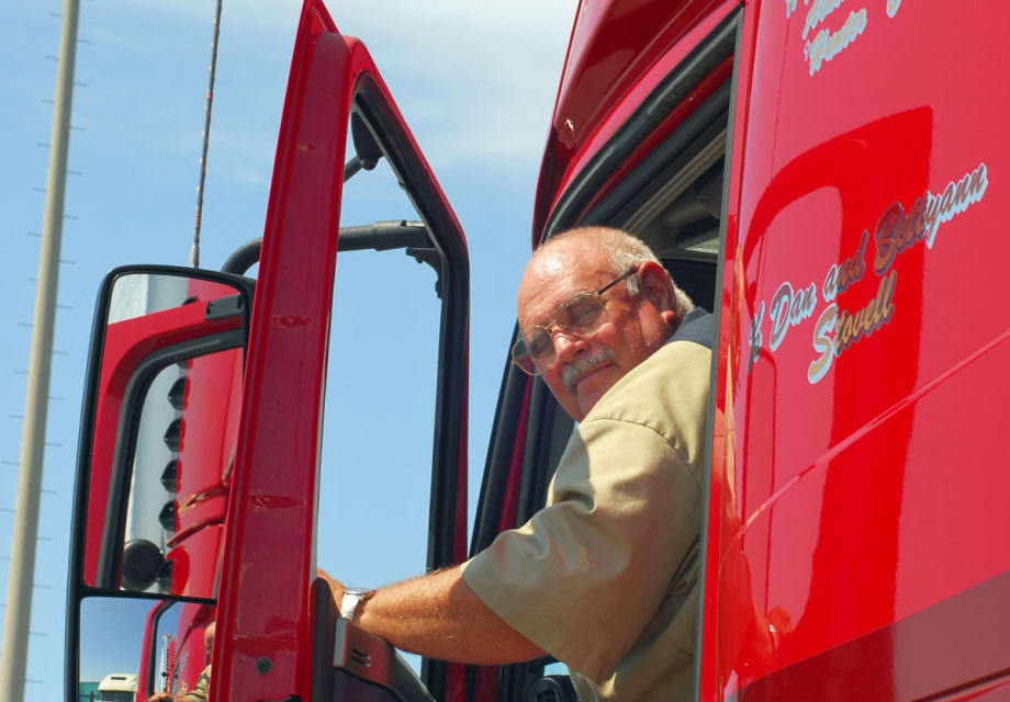FMCSA Gives Commercial Drivers Extension on Expiring CDLs, Medical Cards