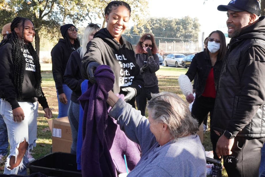 Booksy Amplifies Local Initiative "Heat the Streets" to Support Sacramento Community