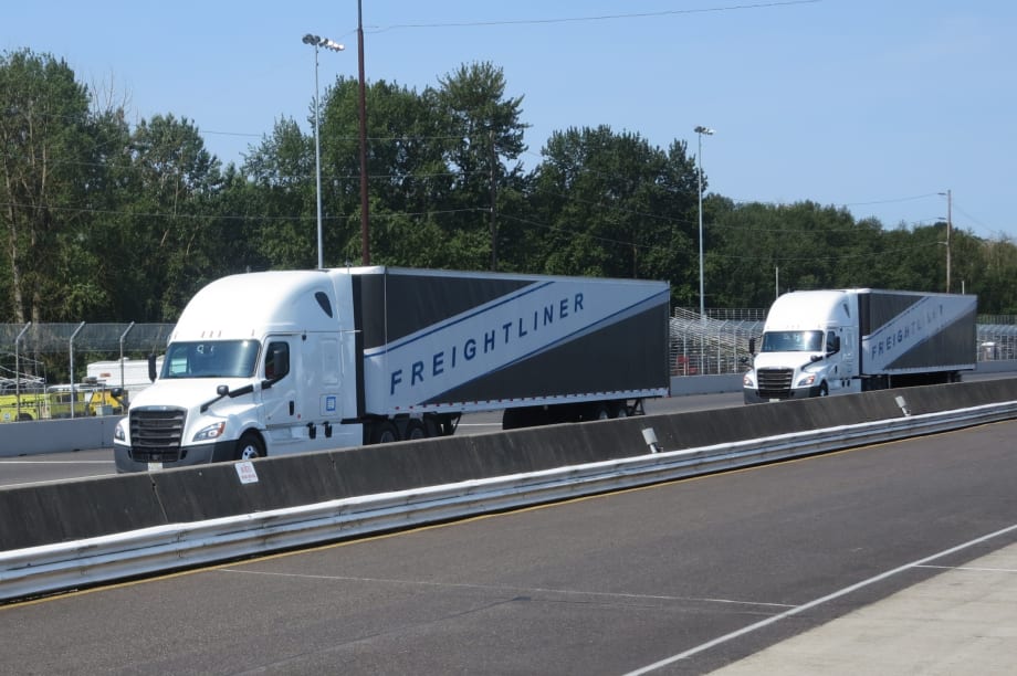 Daimler Trucks Demonstrates Truck Platooning