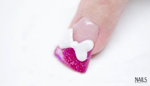 Troubleshooter: Acrylic Duck Nail with 3-D Bow