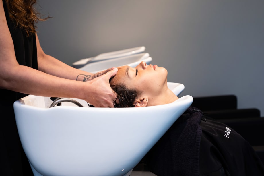 Salon Tour: [salon] 718 Dumbo 