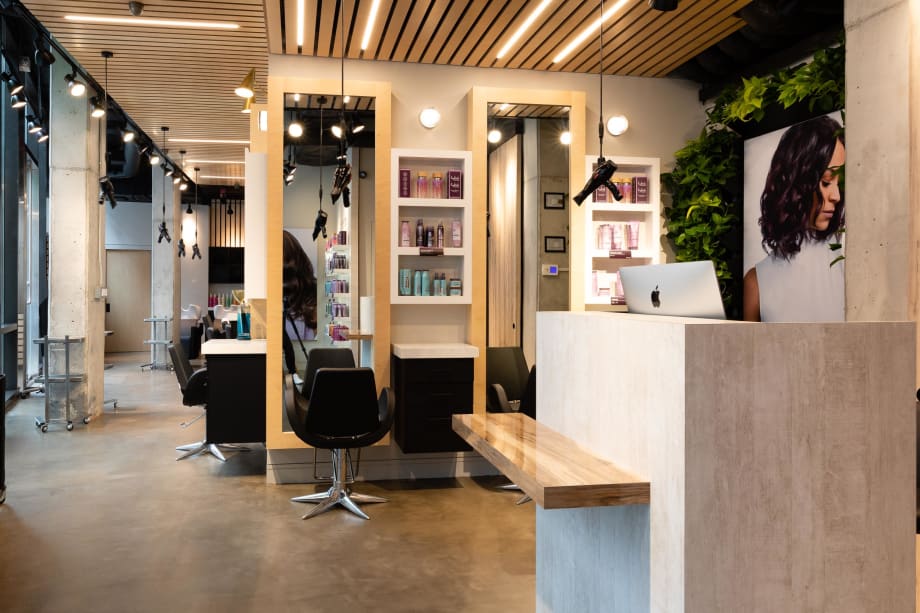 Salon Tour: [salon] 718 Dumbo 