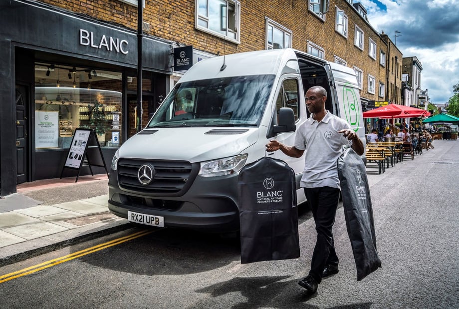 UK Home Deliveries See Number of Vans on Operating Leases Surge