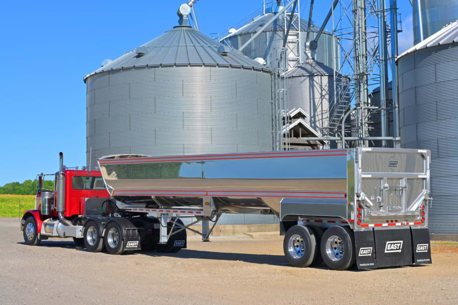 East Rolls Out Horizon Round-Bottom Trailer