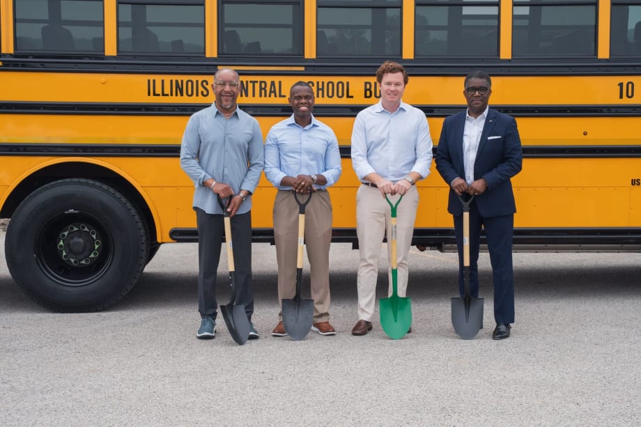 Illinois District Debuts Charging Depot for 25 Electric School Buses