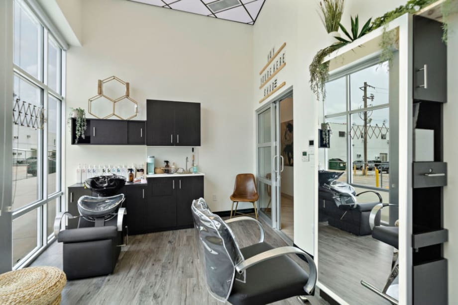 MY SALON Suite Offers Franchise Expansion Opportunities