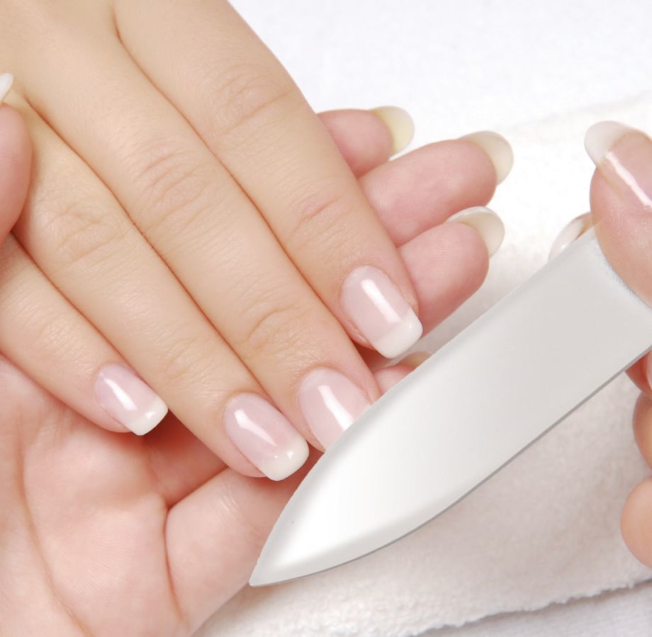 essie ejuvenate Manicure