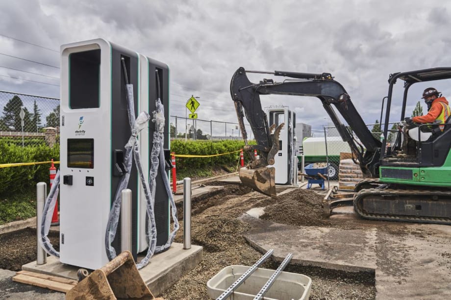 Electrify Commercial Helps Arizona Public Service Provide Charging Stations